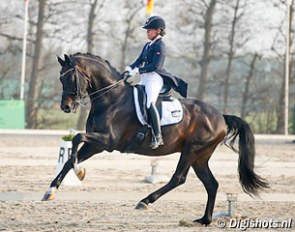 Romee van Paassen and Wup at the 2015 CDI Nieuw en St. Joosland :: Photo © Digishots