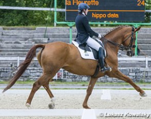 Hana Vasaryova on La Fleurette