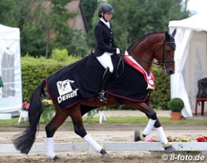 Tanja Sauerwald and Filius Bonacci H win the 5-year old division group 1 in the 2015 Bundeschampionate qualifier in Munster-Handorf :: Photo © LL-foto
