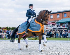 Ellen Schulten-Baumer and Grosso's Gentle win the World Cup qualifier at the 2015 CDI-W Radzionkow in Poland :: Photo © Lukasz Kowalski