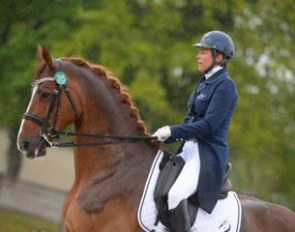 Nicole Favereau and Ginsengue at the 2015 CDIO Saumur