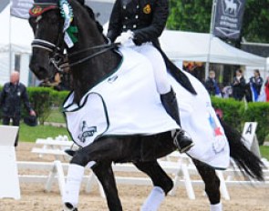 Laura Luyten and Dark Chocolate at the 2015 CDIO Saumur :: Photo © Herve Le Louarn