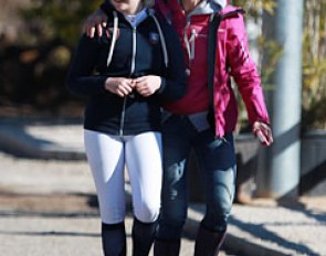 Marie Linsenhoff strolling around with her mom Ann Kathrin