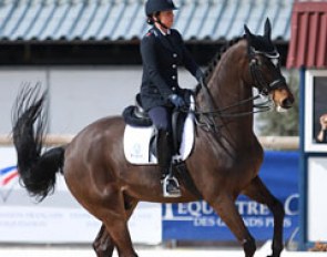 Esther Soldi on Showstar (by Sterntaler x Le Comte)