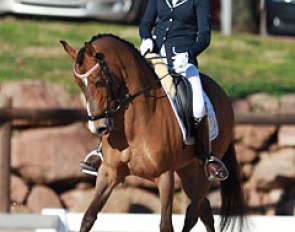 Nicole Verschoor on Orchid's Miss Yhelly