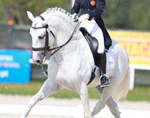 Maria Caetano on Xiripiti