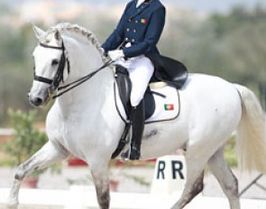 Young rider Gonçalo Diabinho on Uige