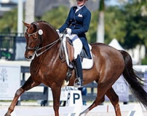 Sarah Daehnert and Samantha competing in Wellington, Florida :: Photo © Sue Stickle