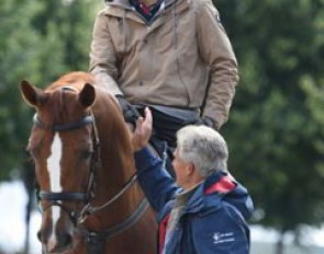 Michael Eilberg on Woodlander Farouche flanked by dad Ferdi