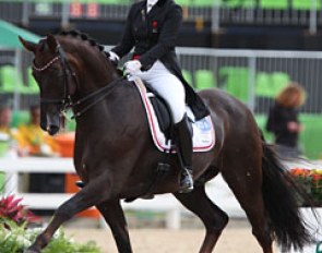 Anna Kasprzak on Donnperignon