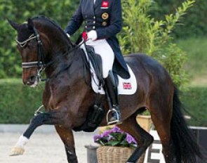 Fiona Bigwood and Atterupgaards Orthilia at the 2016 CDI Roosendaal :: Photo © Digishots