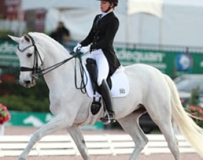 Sarah Daehnert and Half Moon Delphi at the 2016 CDI Wellington :: Photo © Astrid Appels