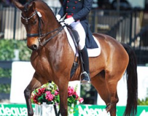 Steffen Peters and Rosamunde win the 3* Grand Prix at the 2016 CDI Wellington :: Photo © Astrid Appels