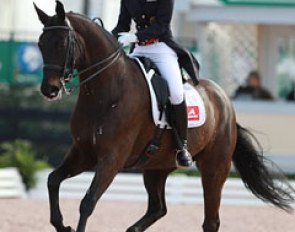 Laura Tomlinson on Rosalie B