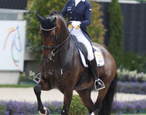 Swedish Juliette Ramel and Buriel KH have not found their groove at shows after returning from a long period of injury. Furthermore at the tack check the bridle accidentally came off and Buriel went on a rampage in the warm up