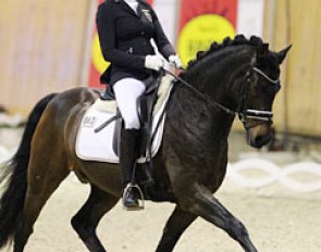 Lea Marie Golkowski on High Five