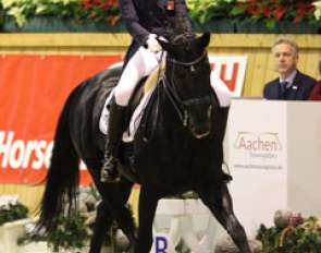 Meilin Ngovan on Dream of Night Fluswiss