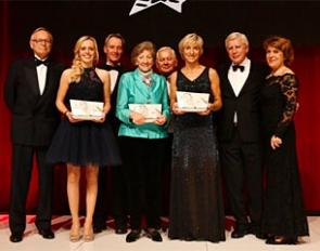 Laudator Sven Holmberg, Laura Klaphake, laudator Christopher Bartle, Maria Günther, Ullrich Kasselmann, Ingrid Klimke, Paul Schockemöhle and laudator Evelyn Haim-Swarovski :: © Fotodesign gr. Feldhaus