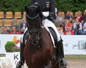 Dorothee Schneider and Sammy Davis Jr at the 2017 German Dressage Championships in Balve :: Photo © LL-foto