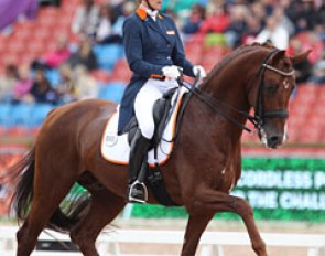 Madeleine Witte-Vrees and Cennin were on better form today despite a break and a big entry into the right pirouette. In passage the hindlegs could have been more engaged