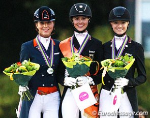 The individual test podium at the 2017 European Junior Riders Championships: Daphne van Peperstraten, Lia Welschof, Linda Erbe :: Photo © Astrid Appels