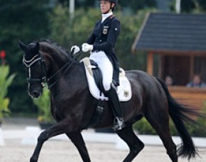 Lia Welschof and Linus K at the 2017 European Junior Riders Championships :: Photo © Astrid Appels
