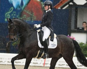 Emily Bradshaw and Remarkable at the 2017 CDIO-PJYR Hagen :: Photo © Astrid Appels