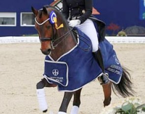 Malin Nilsson and Foreign Affair win the Nurnberger Burgpokal qualifier at the 2017 CDI Hagen :: Photo © LL-foto
