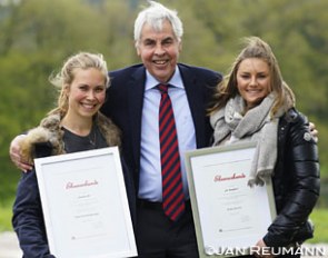 Charlotte Rummenigge and Diana Porsche get honoured by Wilhelm Strohm at the 2017 Oldenburg Dressage Symposium at Gut Ising in Bavaria :: Photo © Jan reumann