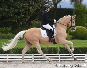 Romy Allard on Dujardin B