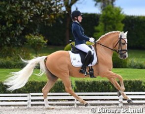 Jana Lang and Cyrill at the 2017 Preis der Besten qualifier in Kronberg :: Photo © Barbara Schnell