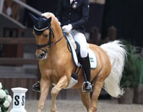 Amanda Barnestam Olsson on Jarno :: Photo © Astrid Appels