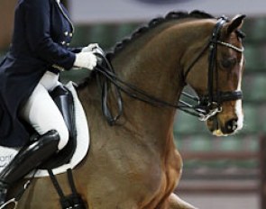 French pair Marie Emilie Bretenoux on Quartz of Jazz (by Lawrence x Urleven Pironniere)