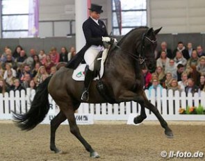 Dorothee Schneider and Sammy Davis Jr at the 2017 CDN Munster Indoor :: Photo © LL-foto
