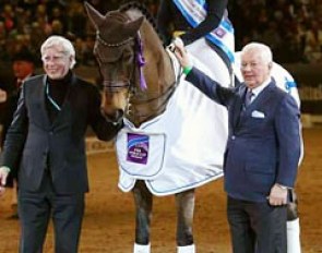 Isabell Werth and Don Johnson win the 2017 CDI-W Neumunster. Werth is flanked by show hosts Paul Schockemöhle and Ullrich Kasselmann :: Photo © LL-foto
