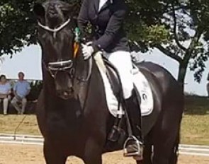 Leslie Rohrbacher and VanThom win the 2017 Prussendorf Bundeschampionate qualifier 