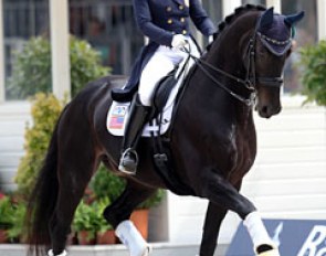 Kasey Perry-Glass and Gorklintgaards Dublet were back in Rotterdam with an improved bridle contact. The pair rode a very low risk/low expression and safe test with resulted in an expected lower score