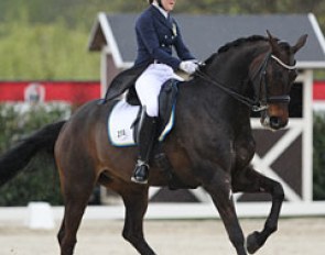 Swedish Esther Kotton and Warendorf had the tough luck of riding in one of two brisk but short rain showers at the CDI Sint-Truiden
