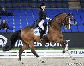 Lisa Maria Klössinger and FBW Daktari win the 2017 Piaff Forderpreis Final :: Photo © LL-foto