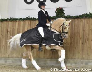 Sofie Hansen and Prince of Glory win the 2017 Ecco Cup Finals at FEI Pony Level :: Photo © Ridehesten
