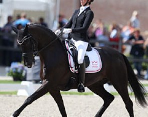 Carina Cassoe Kruth on Heiline's Danciera (by Furstenball out of the full sister to Dancier (by De Niro x Lancier))