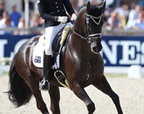 Simone Pearce on Feodoro