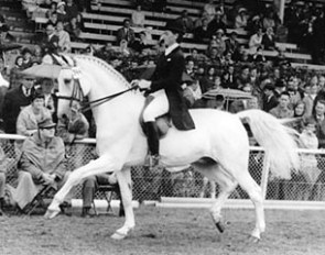 Marianne Gossweiler and Stephan in front of the Aachen grandstand at the 1964 CDIO