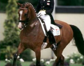 Gonnelien Rothenberger-Gordijn on Bo at the 1997 CDIO Aachen :: Photo © Arnd Bronkhorst