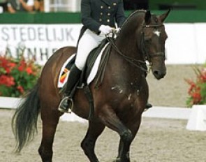 Anne Van Neste-d'Ieteren on Iguazu at the 1999 European Dressage Championships :: Photo © Dirk Caremans