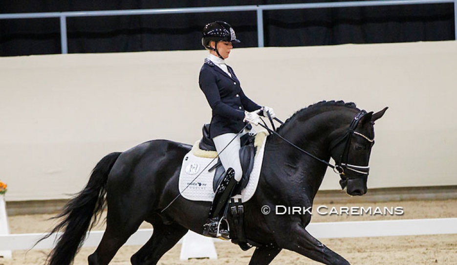 Jessica Lynn Thomas and Maddox Mart at the 2022 KWPN Stallion Licensing show :: Photo © Dirk Caremans