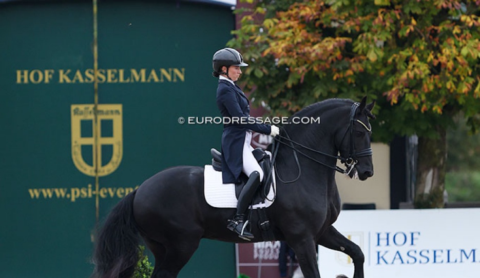 Carolina Cordoba Wolf and Johnny Cash at the 2023 CDI Hagen Autumn Edition on 23 September 2023 :: Photo © Astrid Appels