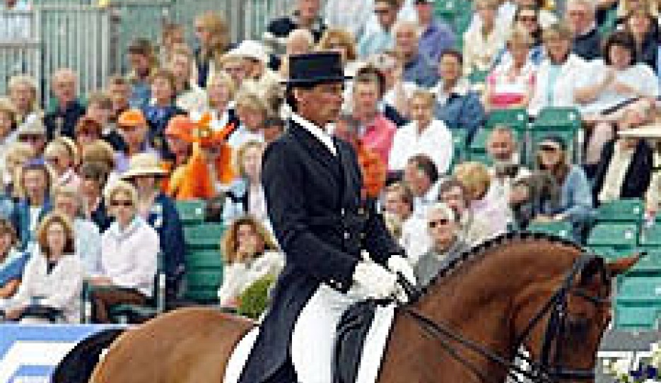 Emile Faurie and Rascher Hopes at the 2003 European Championships in Hickstead :: Photo © Dirk Caremans
