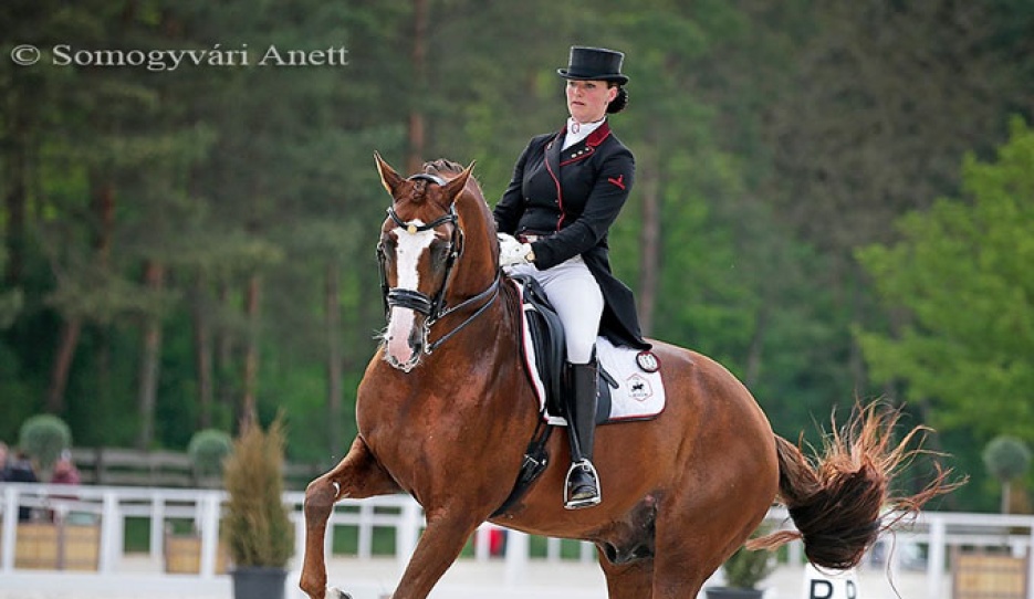 Dutch team rider Thamar Zweistra competing at the CDI-W Pilisjaszfalu :: Photo © Anett Somogyvari