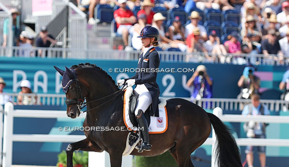 Dinja van Liere on Hermes at the 2024 Olympic Games :: Photo © Astrid Appels